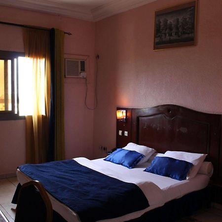 Prestige Hotel Yaounde Exterior photo