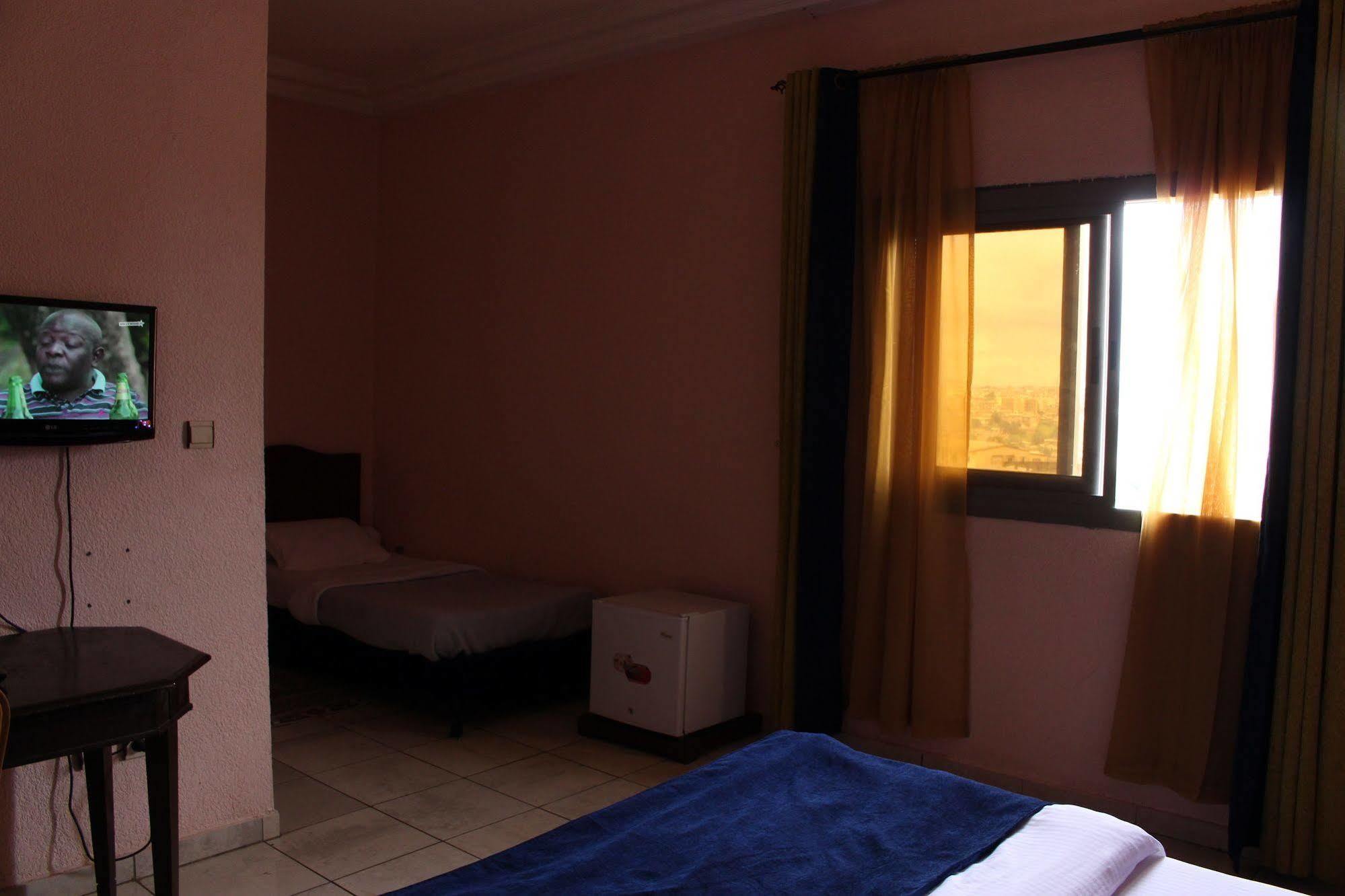 Prestige Hotel Yaounde Exterior photo