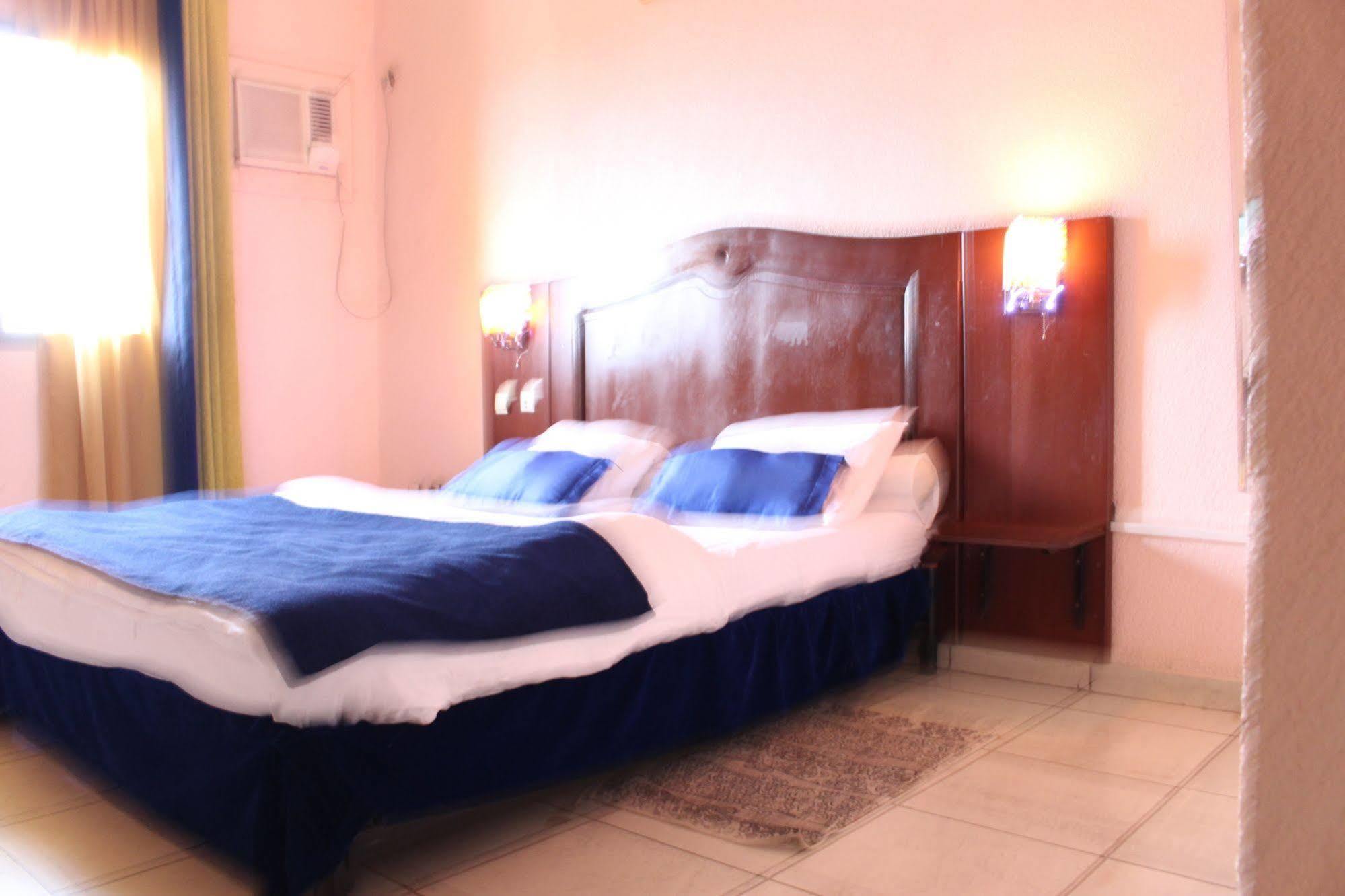 Prestige Hotel Yaounde Exterior photo